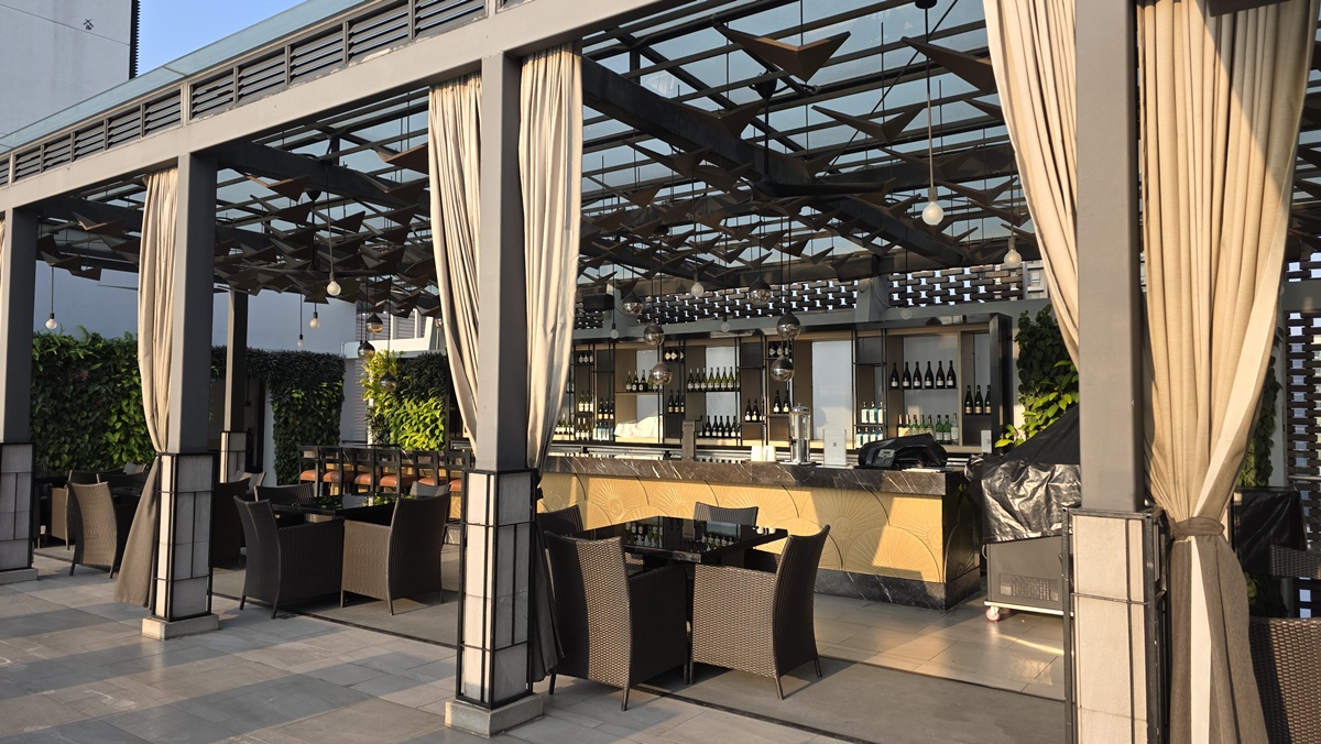 Hotel Stripes KL - Kohti avaraa maailmaa