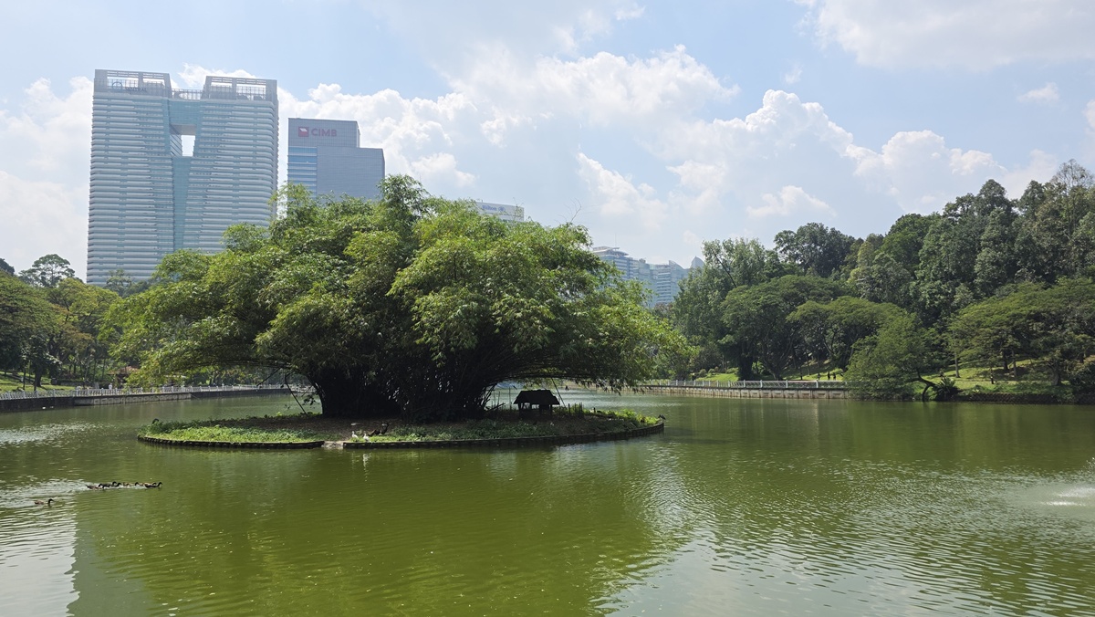 Järvimaisema Perdana botanical garden Kuala Lumpur
