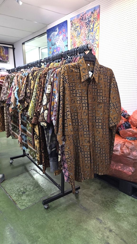 Batiikki Kuala Lumpur - Kohti avaraa maailmaa