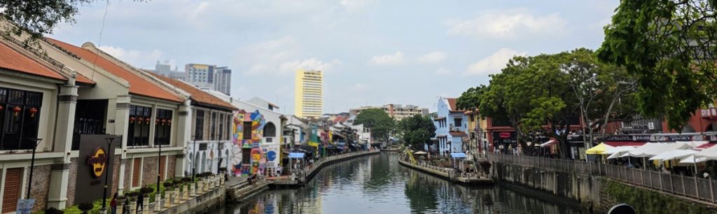 Malakka jokinäkymä - Kohti avaraa maailmaa