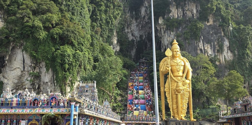 Batu Caves - 272 askelta pyhäkköön