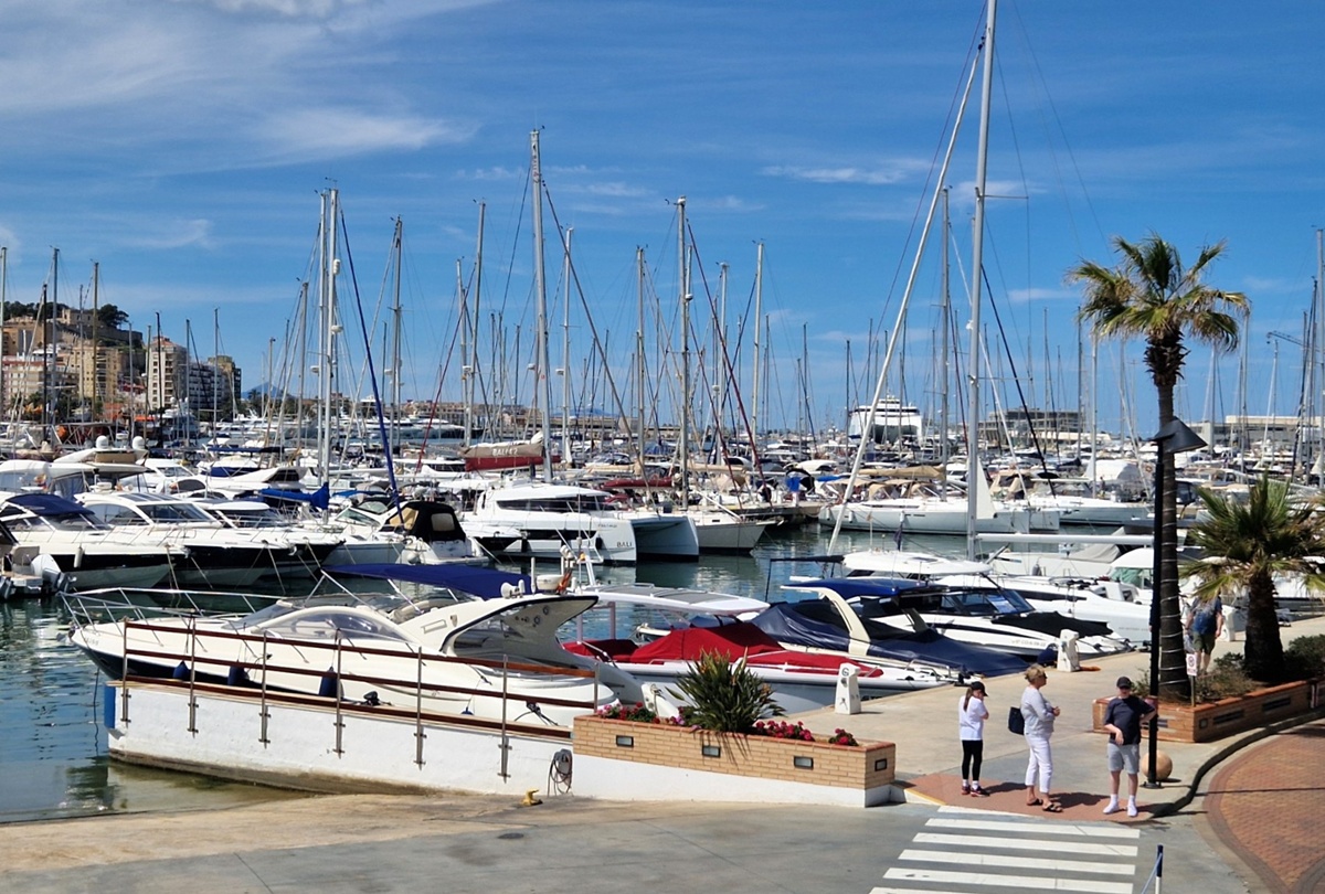Dénia - Kohti avaraa maailmaa