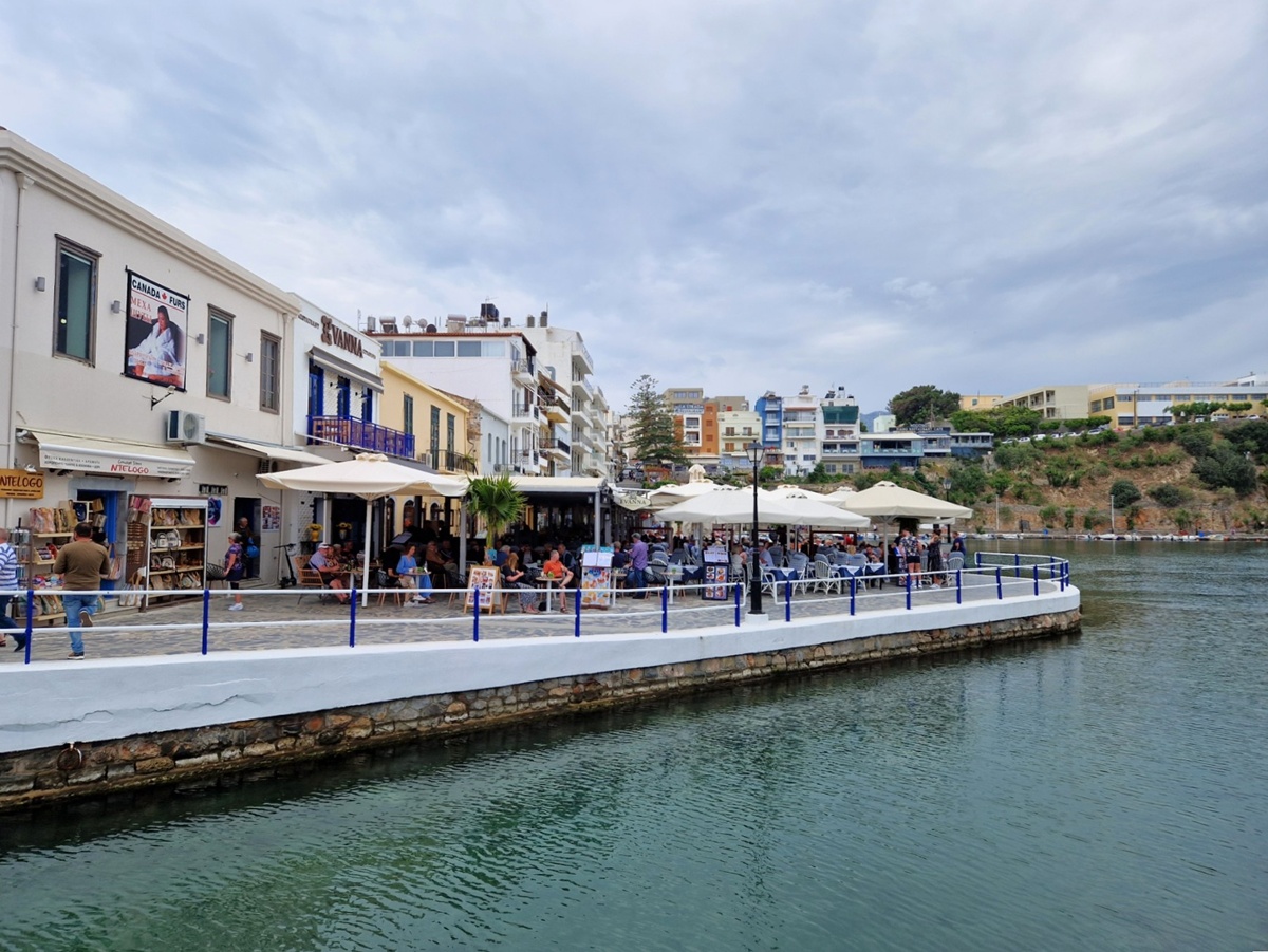 Agios Nikolaos - Kohti avaraa maailmaa