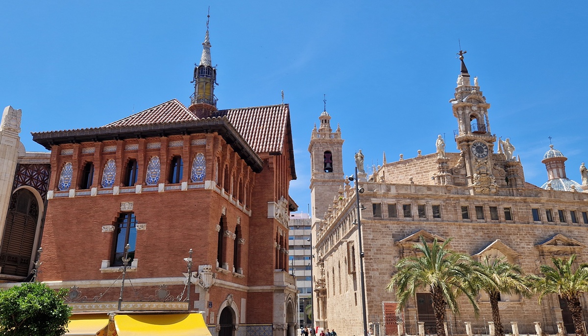Mercat Central ja Real Parroquia de los Santos Juanes Valencia