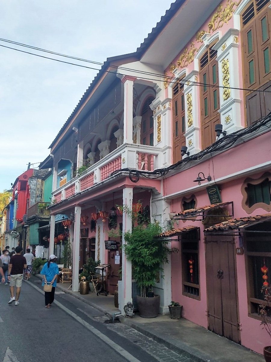 Phuket Town – värikkäitä taloja ja kiehtova Chinpracha House