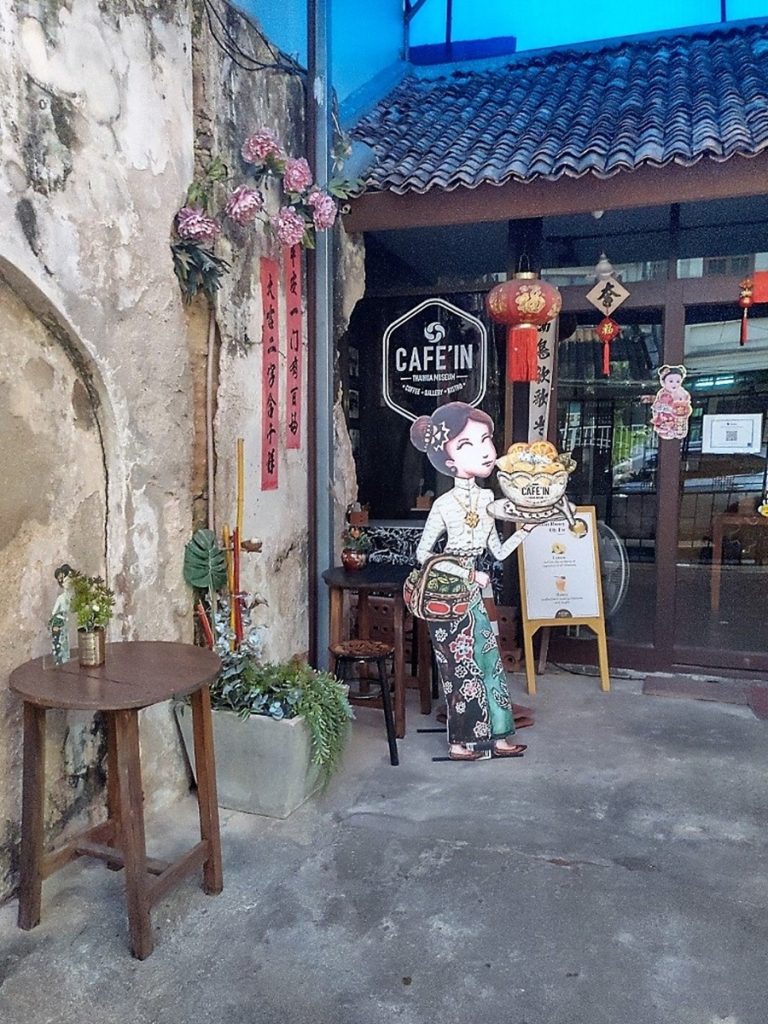 Phuket Town – värikkäitä taloja ja kiehtova Chinpracha House