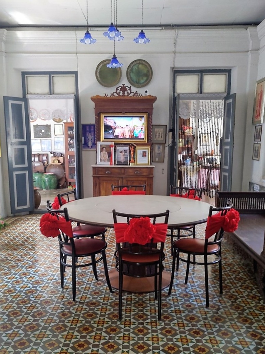 Chinpracha House