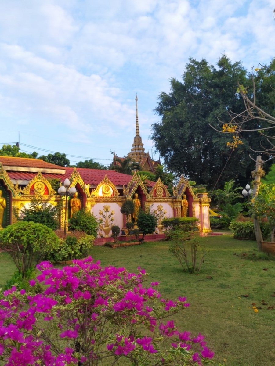 Wat Mongkol Wararam
